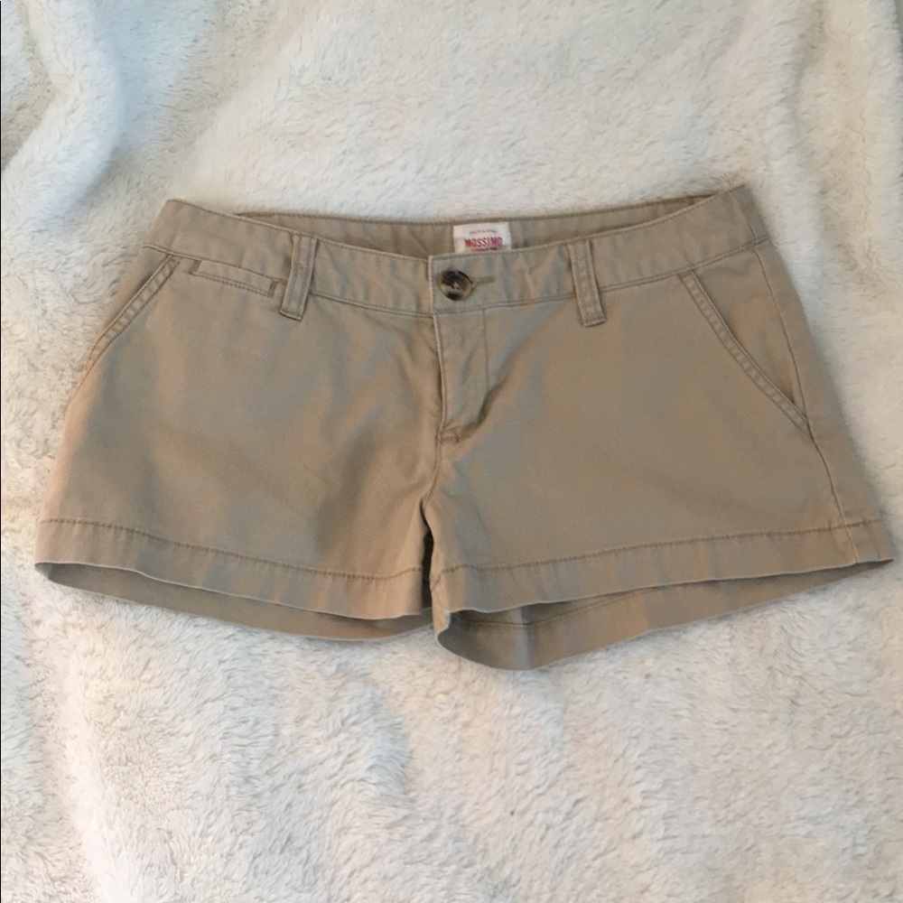 Khaki Shorts!
